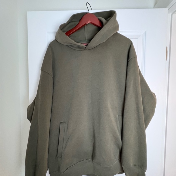 Uniqlo Other - Uniqlo Khaki Men's Hoodie